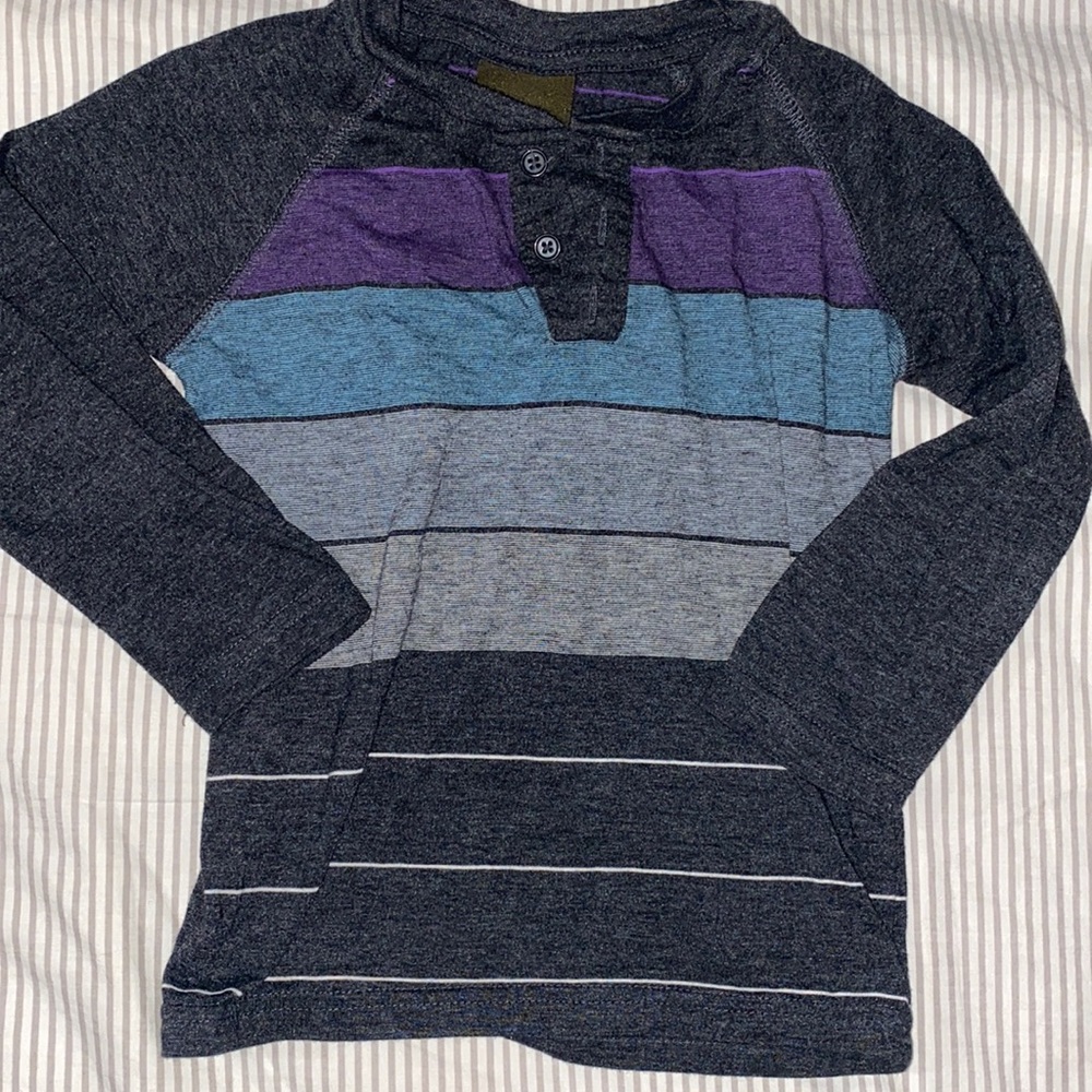Long sleeve shirt pull over head